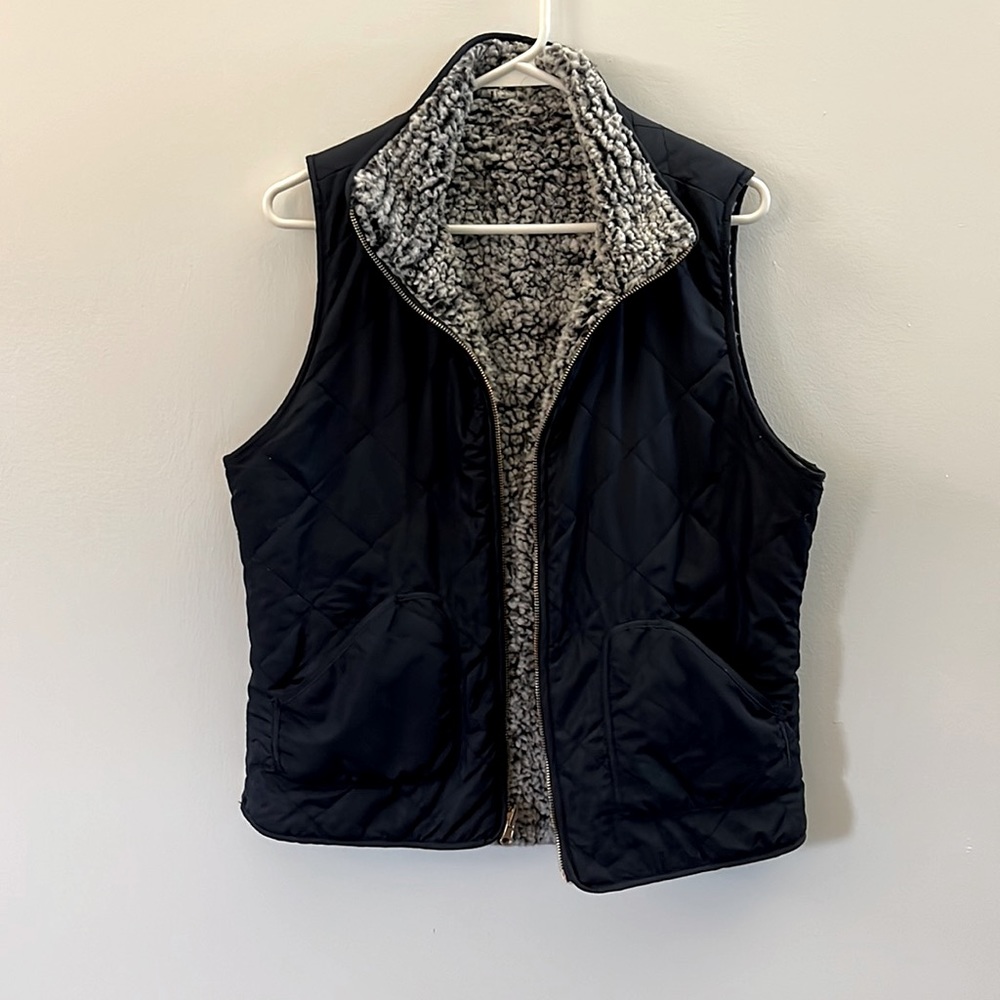 Reversible navy faux fur vest